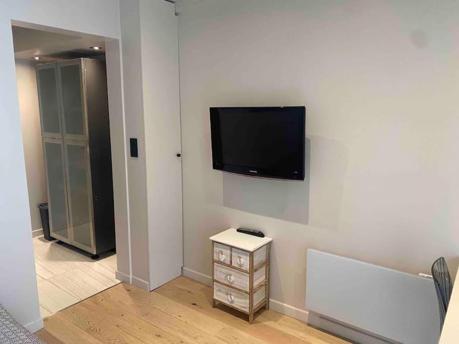 Studio équipé en rez de jardin Apartment in Villeurbanne