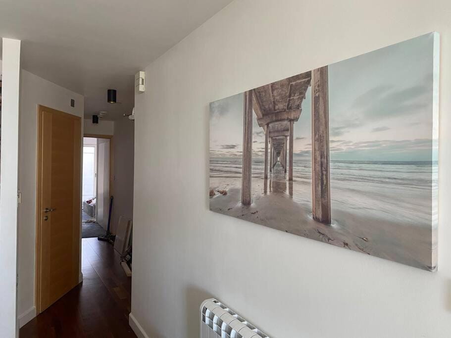 Sea view - 2 bedroom - West Pier - Brighton Beach Apartment in Hove