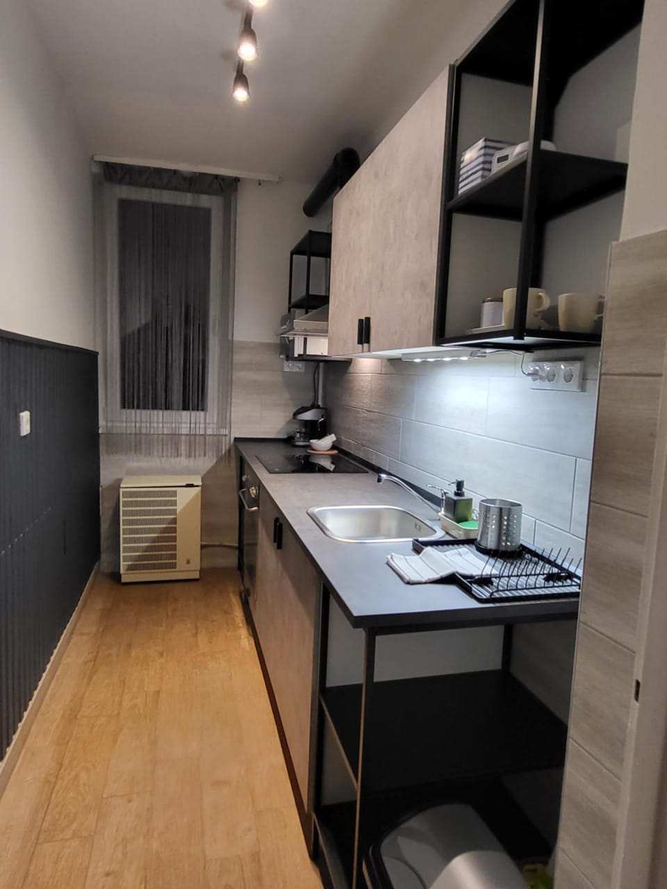 Kitchen or kitchenette, minibar, pet friendly, stove