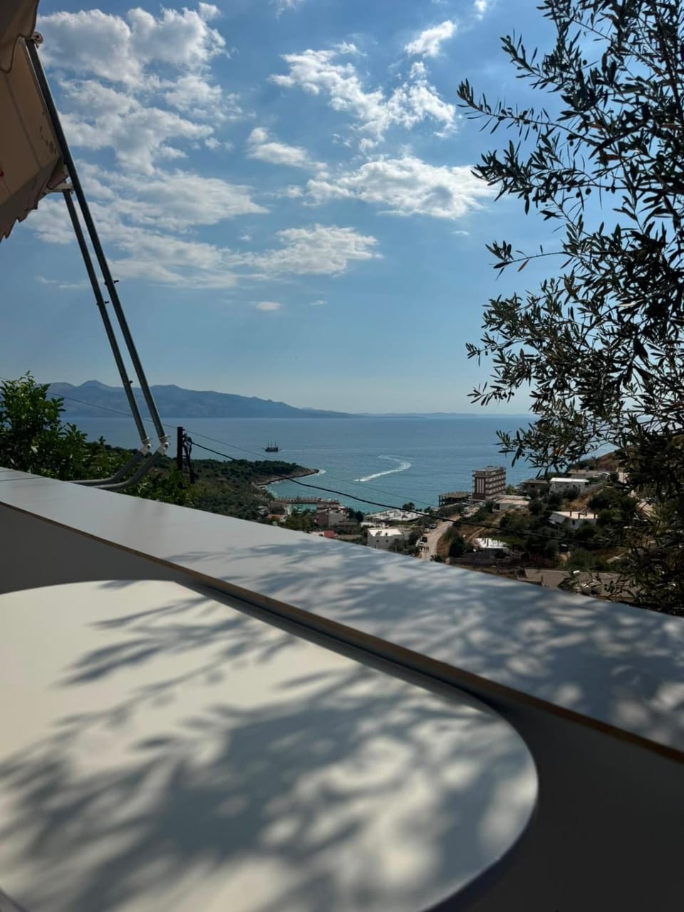 Sunlight Apartment&Room Apartment in Sarandë