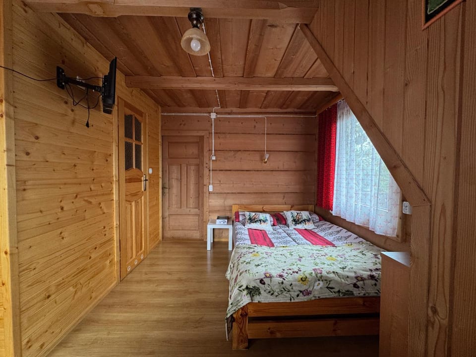 Bed, TV and multimedia, Photo of the whole room, Bedroom, wardrobe