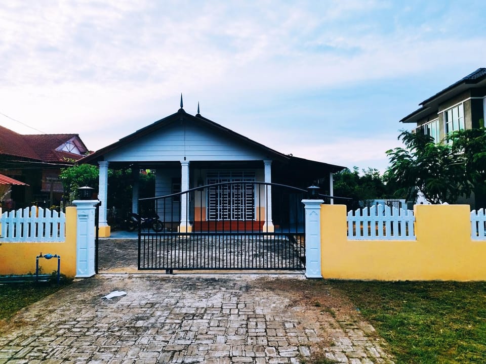 Property building, Day