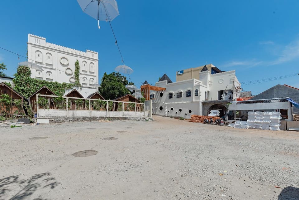 Property building, Street view