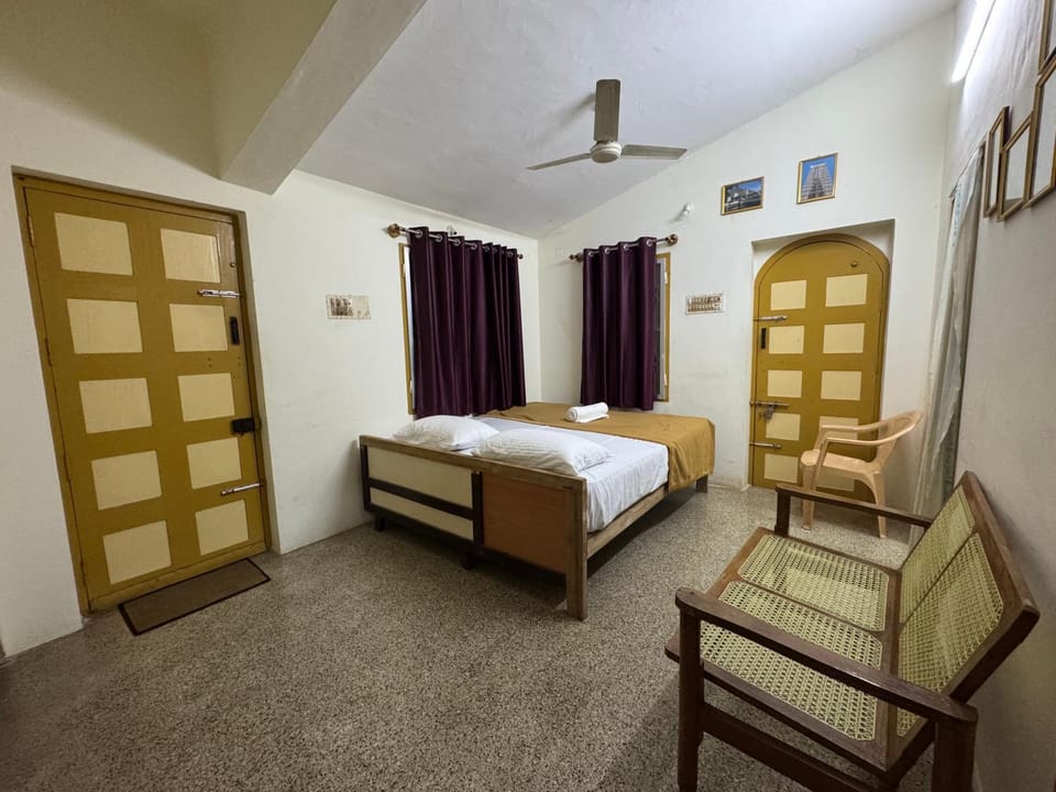 Mount Paradise guest house Bed and Breakfast in Tamil Nadu