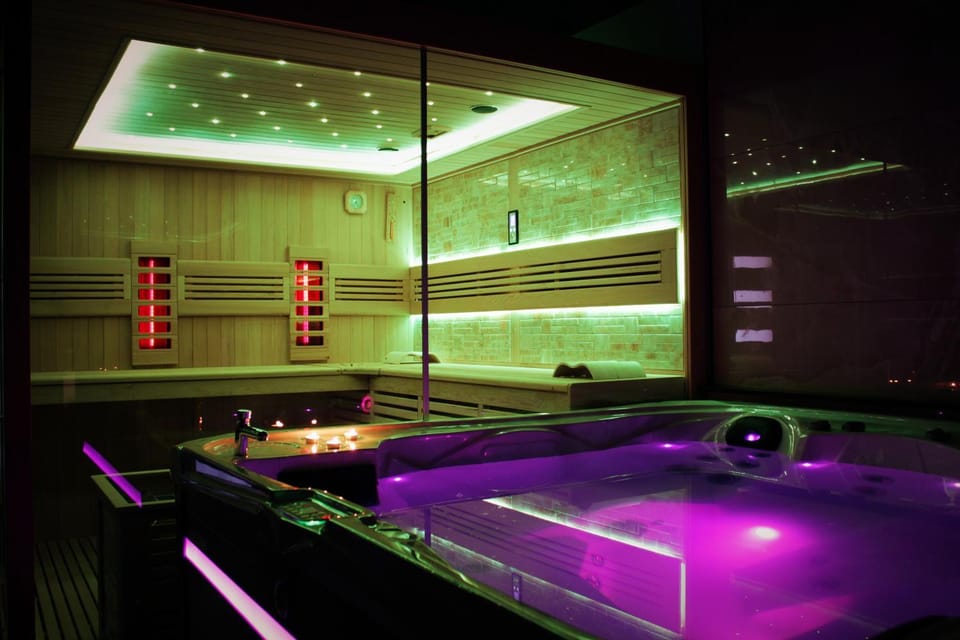 Hot Spring Bath, Hot Tub, Hot Tub, Sauna, Sauna, Spa and wellness centre/facilities, Spa and wellness centre/facilities