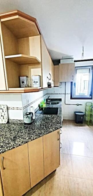 Kitchen or kitchenette, pet friendly, stove