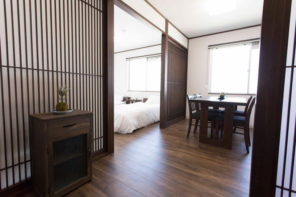 Seating area, Dining area, Bedroom