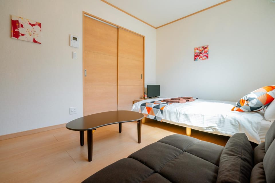 Bed, Seating area, Bedroom, wardrobe