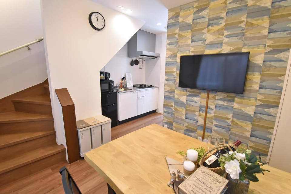 TV and multimedia, Kitchen or kitchenette, Dining area, minibar