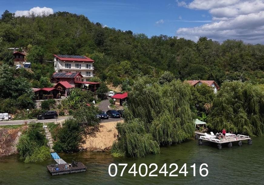 Bungalow- casute House in Serbia