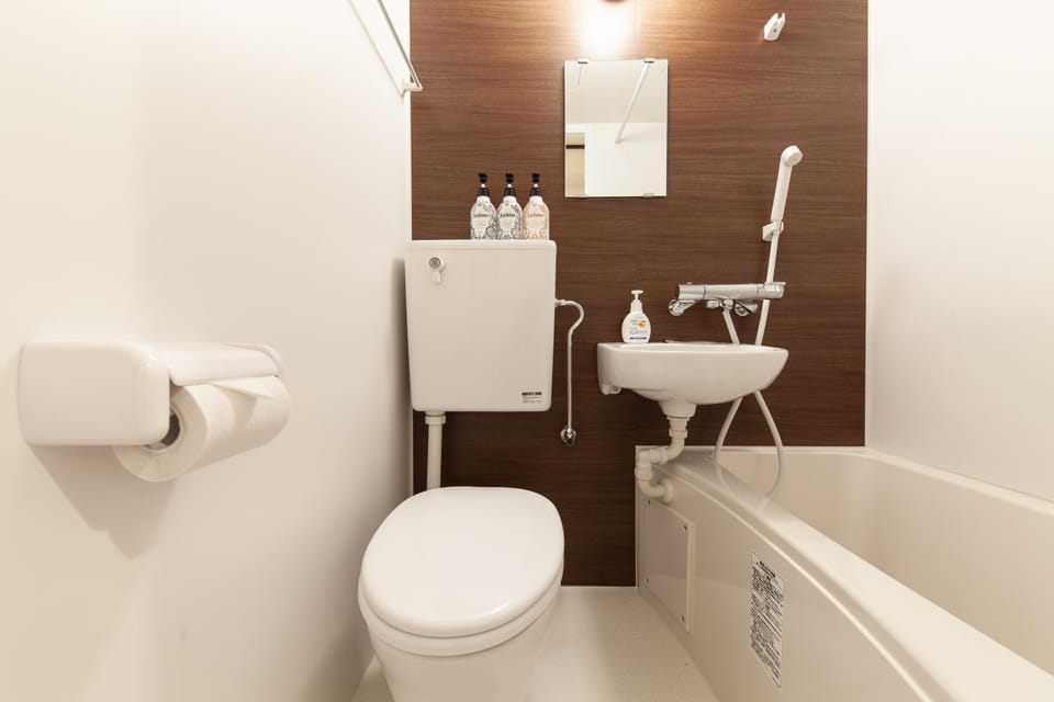 Shower, Toilet, Bathroom, Bath