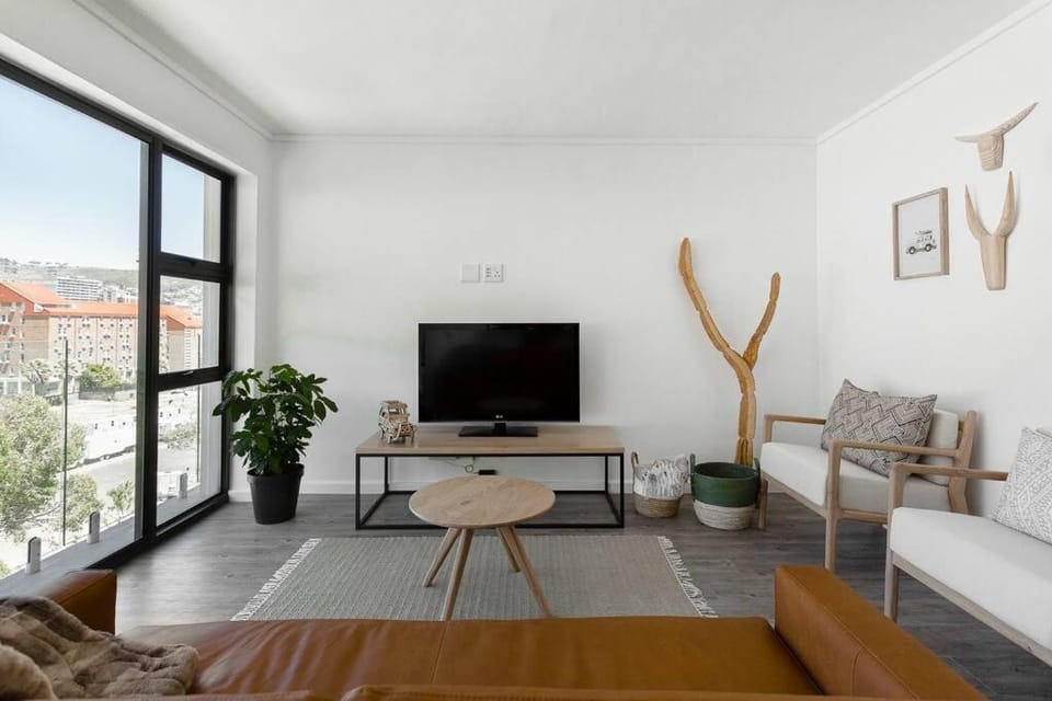 Designer 3 Peaks Apartment Stunning Table Mountain Views Apartment in Cape Town