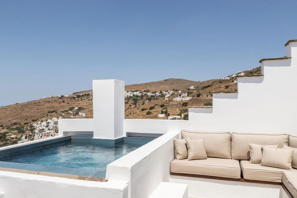 Natural landscape, Hot Tub, View (from property/room), Balcony/Terrace, Pool view