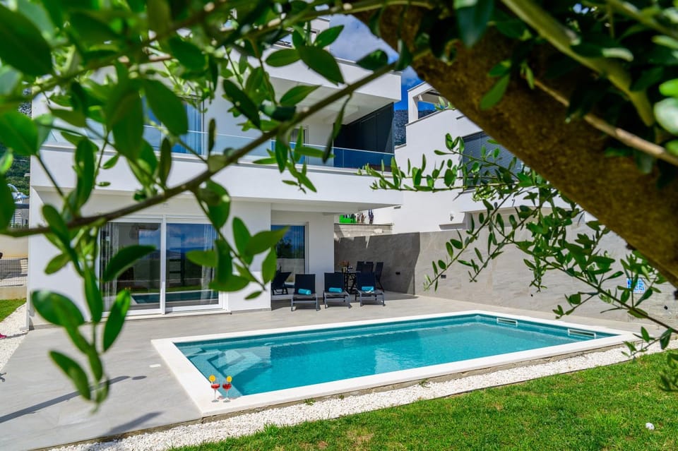 Garden view, Pool view, Swimming pool