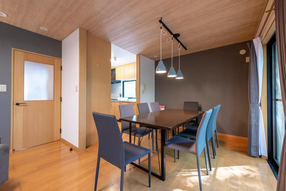 Kitchen or kitchenette, Living room, Seating area
