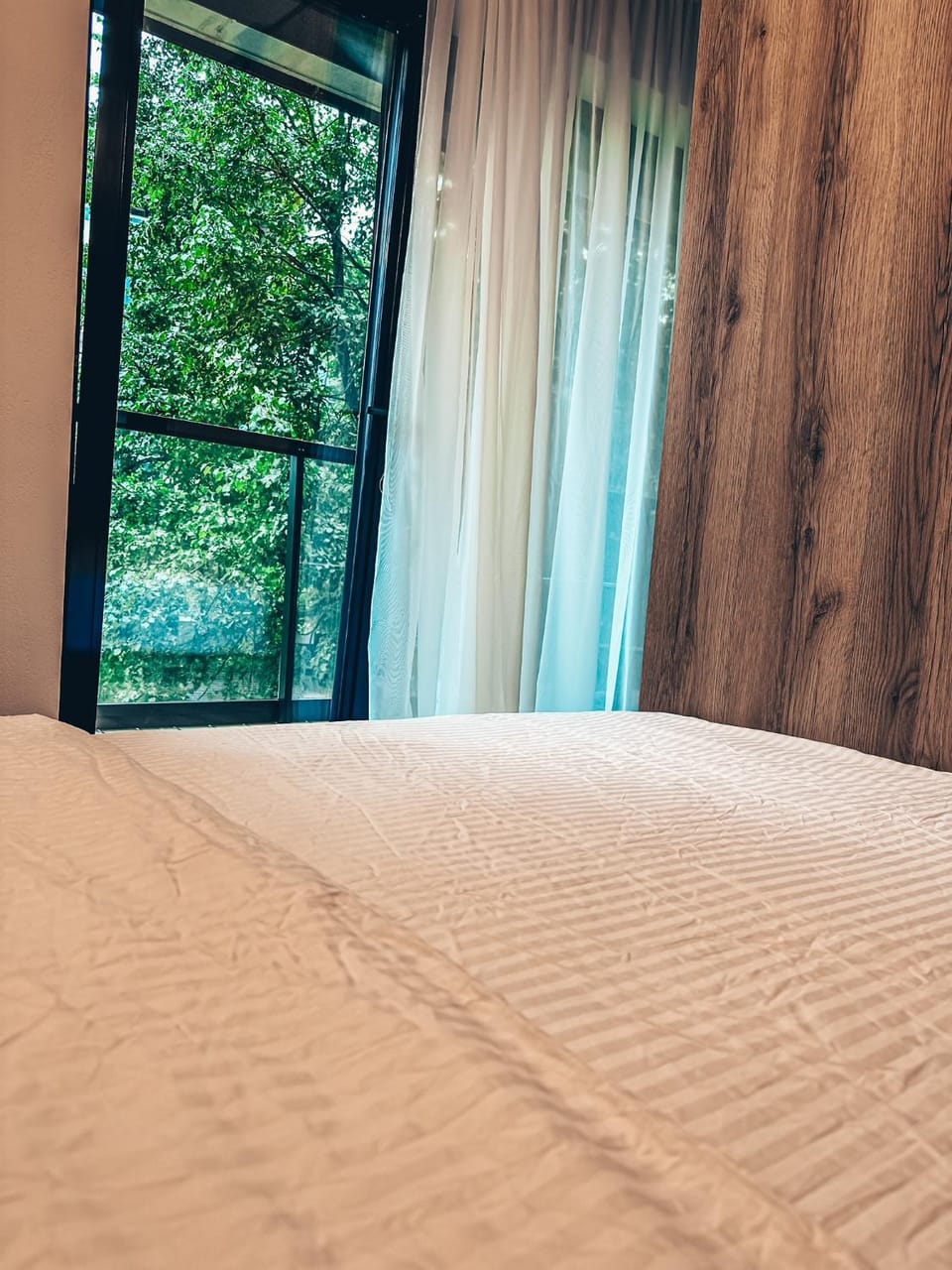 Bedroom, Garden view
