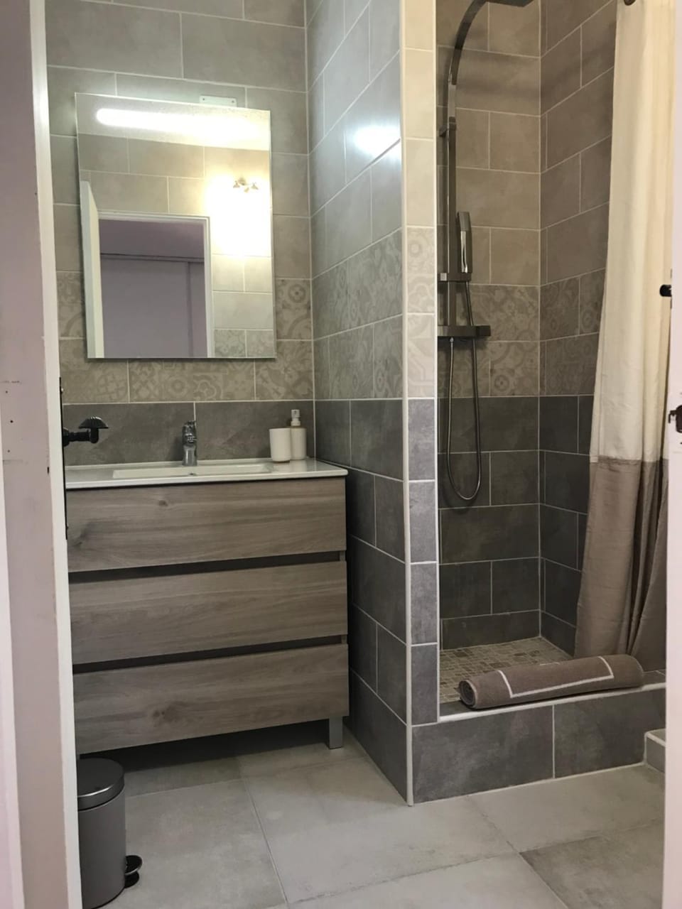 Shower, Bathroom