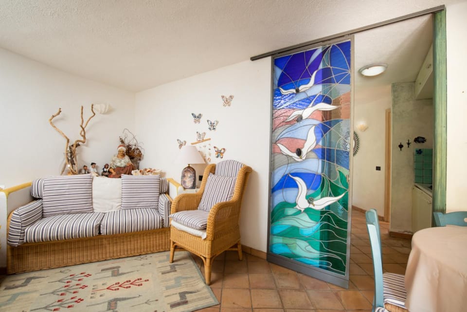 Living room, Decorative detail, Seating area