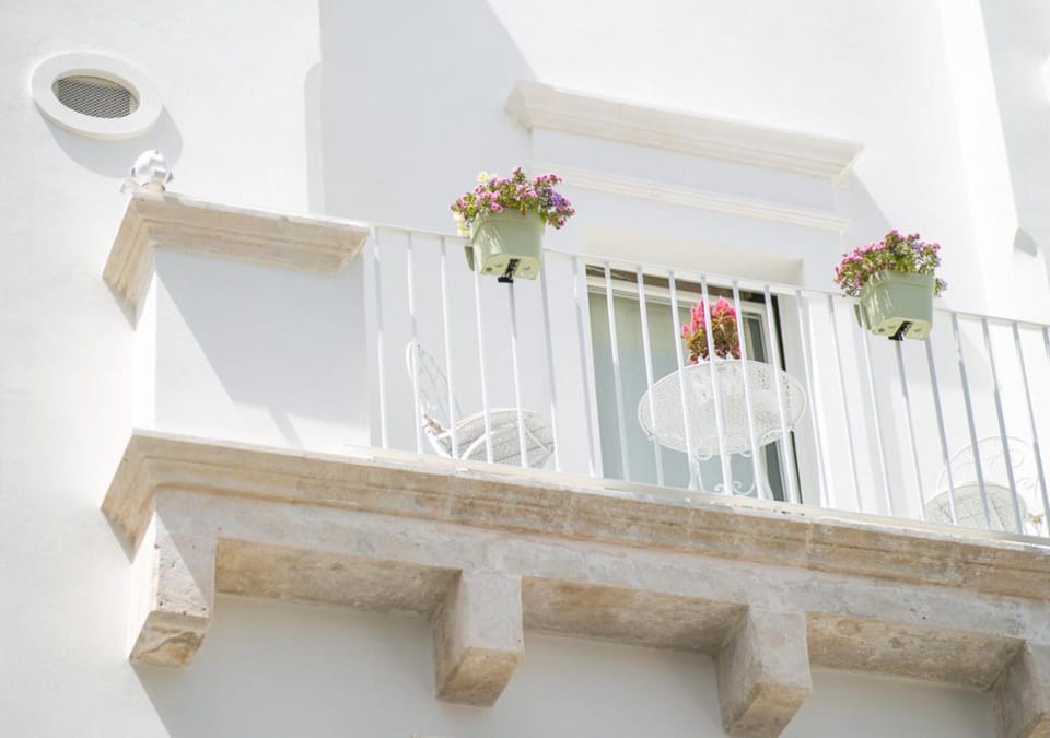 Property building, Balcony/Terrace