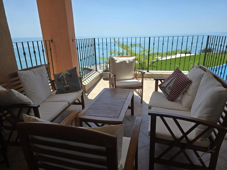 Star del Mar the amazing seafront view Kaliakria Resort Apartment in Dobrich Province, Bulgaria