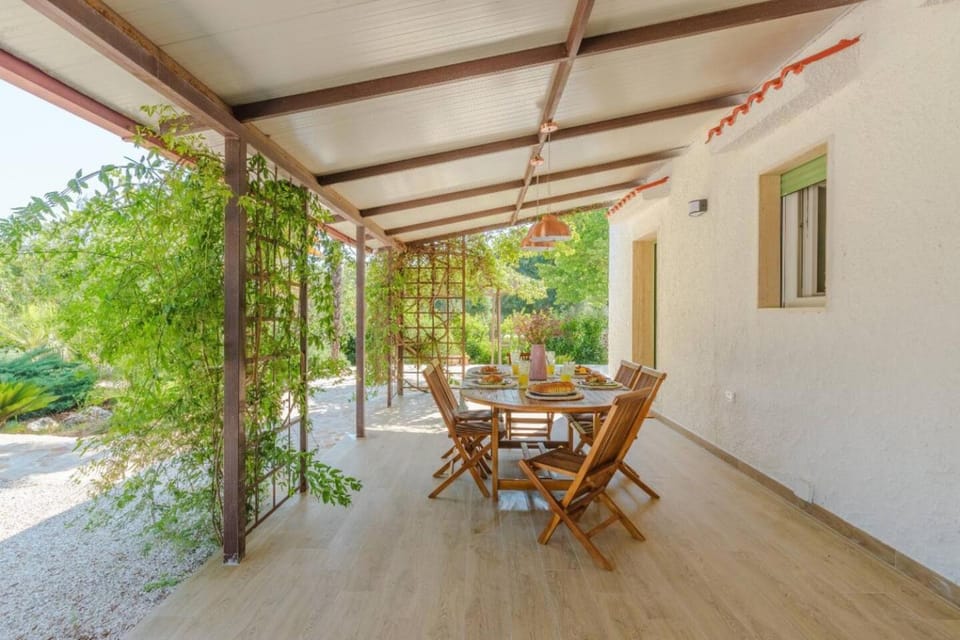Patio, Spring, Day, Garden, View (from property/room), Balcony/Terrace, Living room, Seating area, Dining area, Garden view