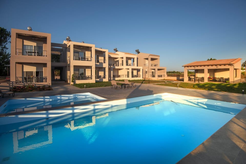 Garden, Swimming pool