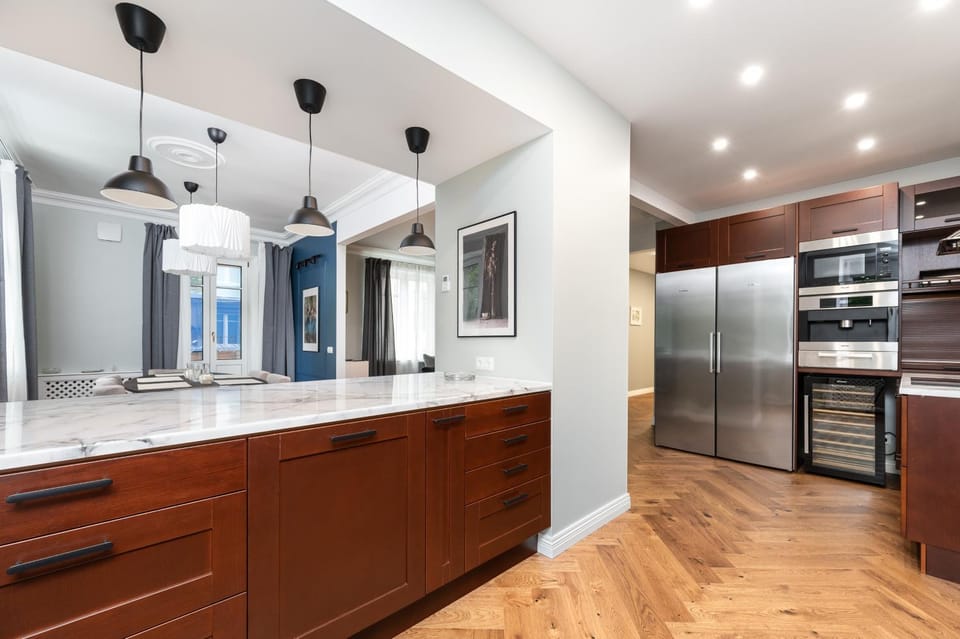 Kitchen or kitchenette, minibar, stove