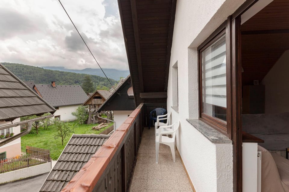 Property building, Natural landscape, Balcony/Terrace, Balcony/Terrace, Mountain view