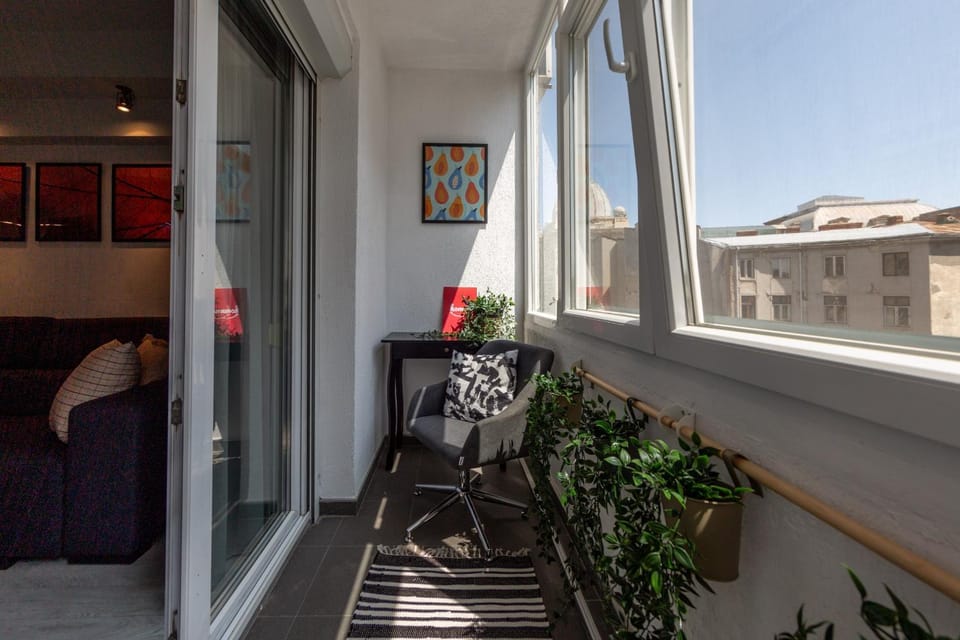 View (from property/room), Balcony/Terrace, Seating area