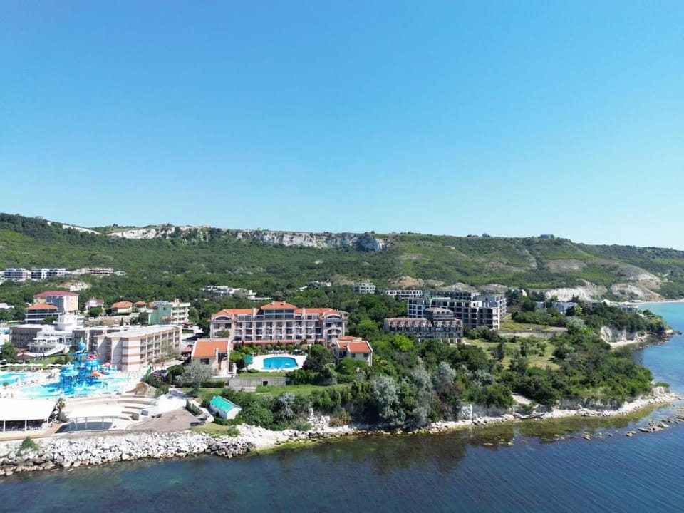 3BR Sea View Apartment -2nd Fl - 50m from the Sea Apartment in Dobrich Province, Bulgaria