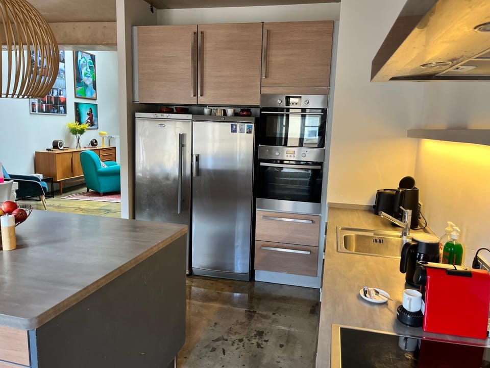 Kitchen or kitchenette, minibar, pet friendly, toaster