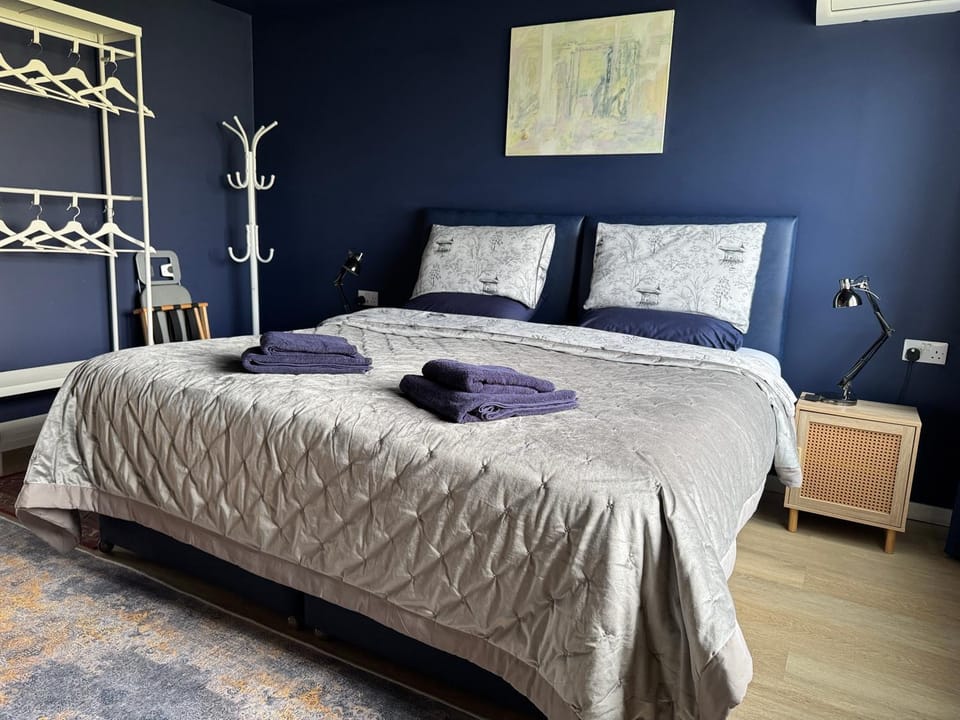 Bedroom, towels, wardrobe
