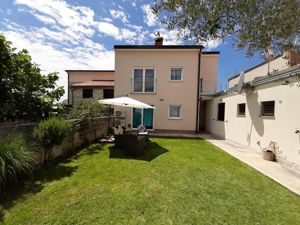 RIVA BEACH VIEW 1 Apartment in Novigrad