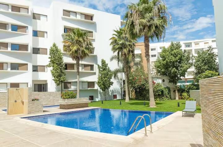 Central Panoramic View in Agadir Bay, Big Terrace, Pools, Wifi, Parking Apartment in Agadir