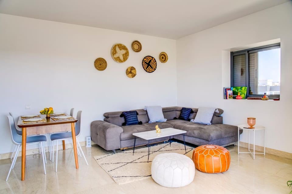 Central Panoramic View in Agadir Bay, Big Terrace, Pools, Wifi, Parking Apartment in Agadir
