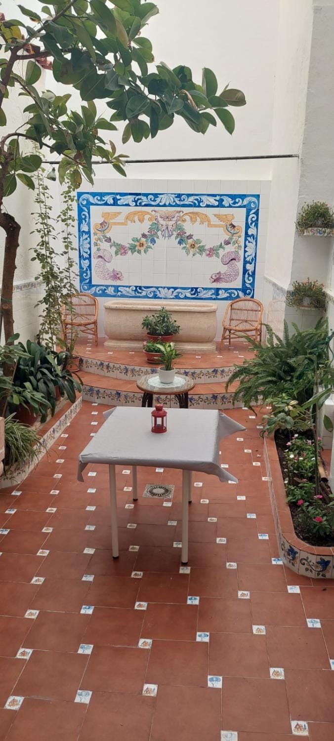 Patio, Garden, Internal: Not applicable to any particular room