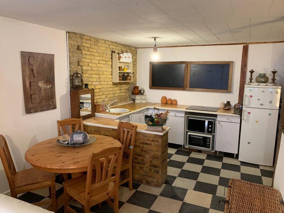 Dining area, minibar, stove