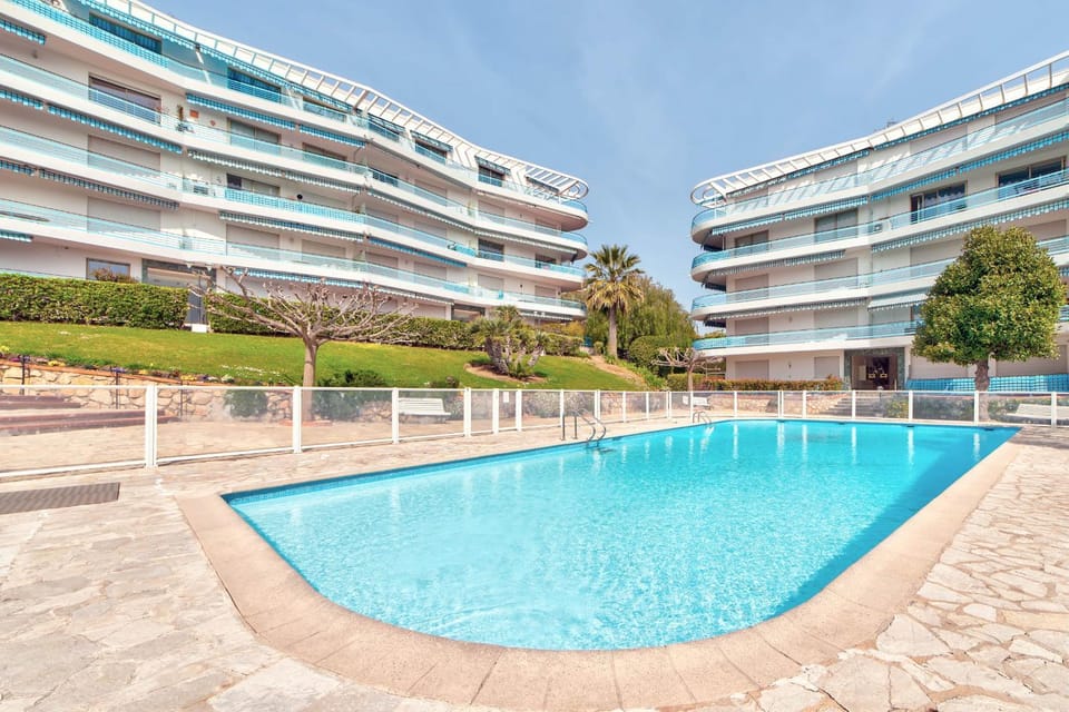 Property building, Pool view, Swimming pool