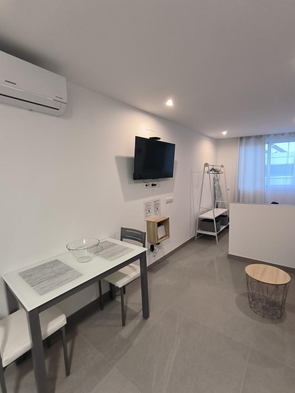 TV and multimedia, air conditioner