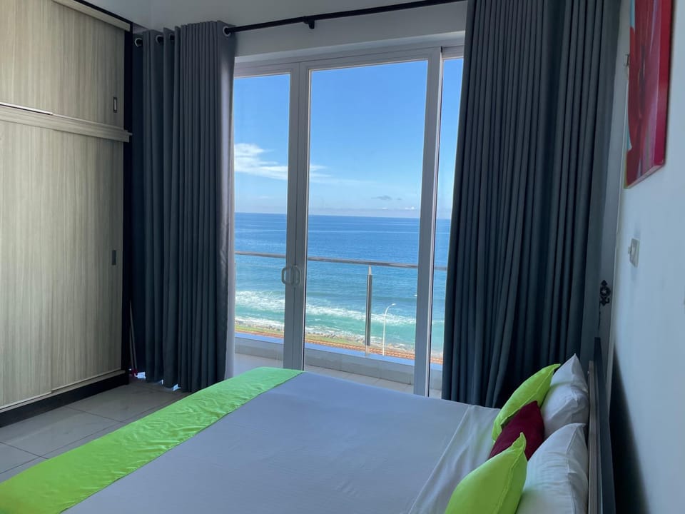 Next to an Indian Ocean Apartment in Colombo