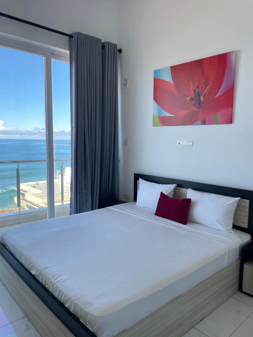 Next to an Indian Ocean Apartment in Colombo