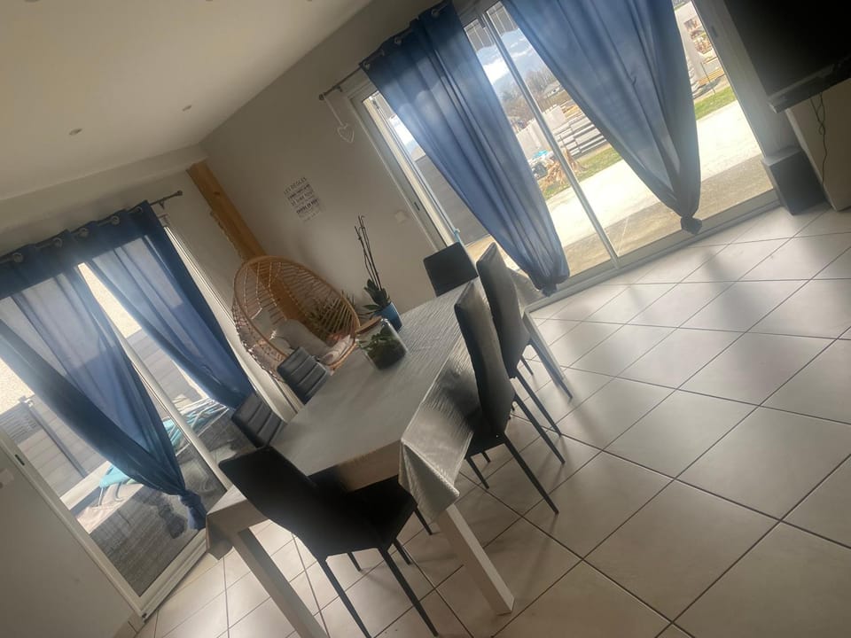 Maison à la campagne 8 personnes Villa in Auvergne-Rhône-Alpes