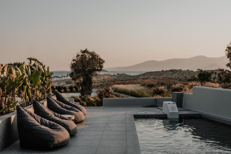 Property building, Nearby landmark, Spring, Day, Night, People, People, People, Natural landscape, Summer, View (from property/room), View (from property/room), Other, Other, Seating area, Beach, Evening entertainment, Autumn, On site, Text overlay, Text overlay, Guests, Guests, Garden view, Garden view, Landmark view, Landmark view, Mountain view, Mountain view, Pool view, Pool view, Sea view, Sea view, Street view, Street view, Area and facilities, Area and facilities, Swimming pool, Swimming pool, Entertainment, Seasons, Time of day, Location, Sunrise, Sunset, children, children, young children, young children, older children, older children, group of guests, group of guests, Quiet street view, Inner courtyard view, concierge, internet, internet