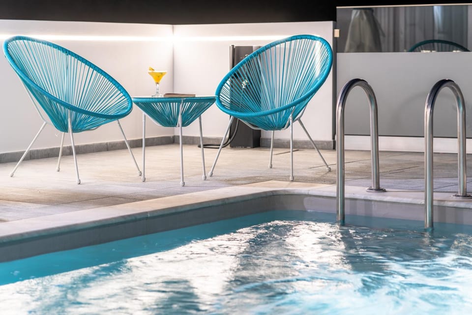 Pool view, Swimming pool