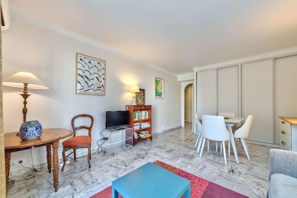 Appartement le San Francisco bright and calm 3 bedroom flat House in Cannes