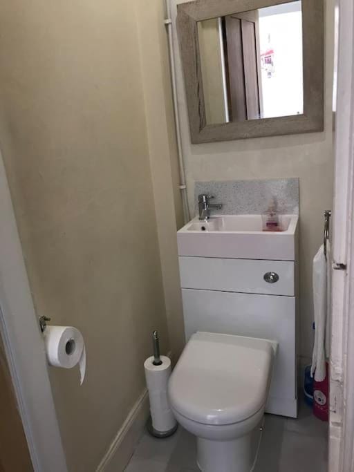 Central 3 bedrooms apartment for upto 6 Apartment in Edinburgh