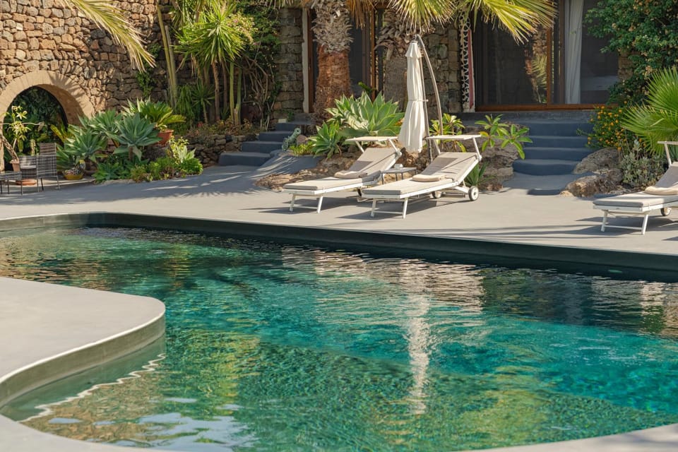 Property building, Summer, Solarium, View (from property/room), View (from property/room), Garden view, Garden view, Pool view, Pool view, Swimming pool, sunbed