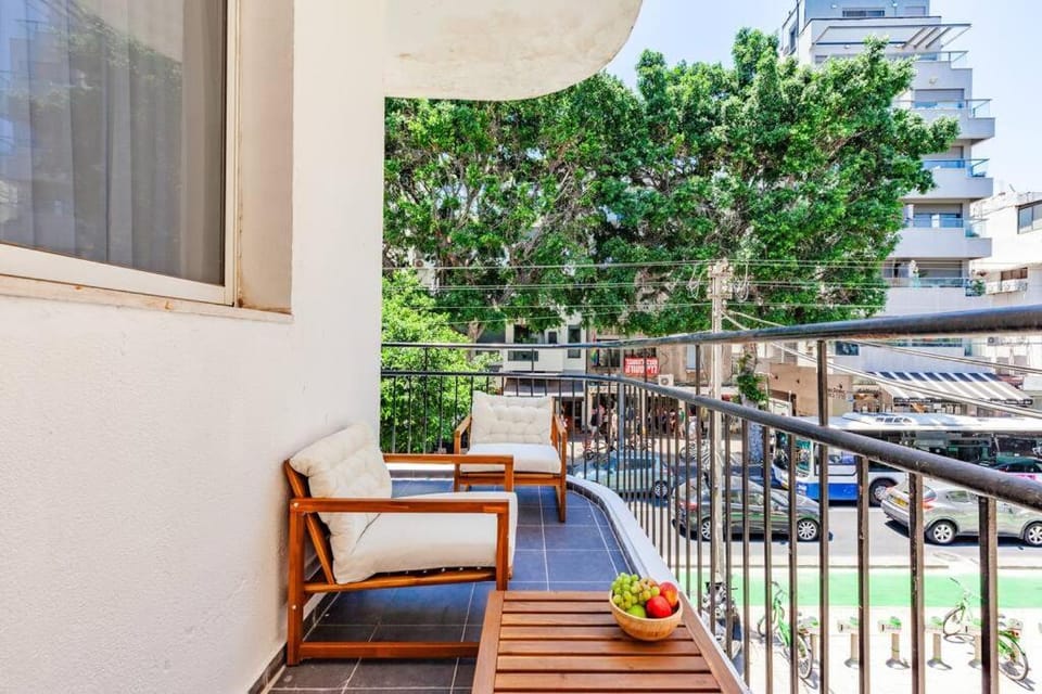 Designed 2BR apartment over Dizengoff square - Panoramic View Apartment in Tel Aviv-Yafo