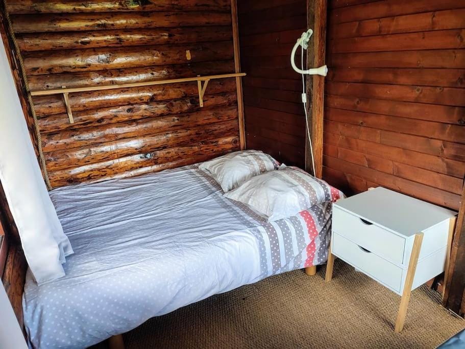 Petit mazot à la montagne pour 2 personnes House in Haute-Savoie