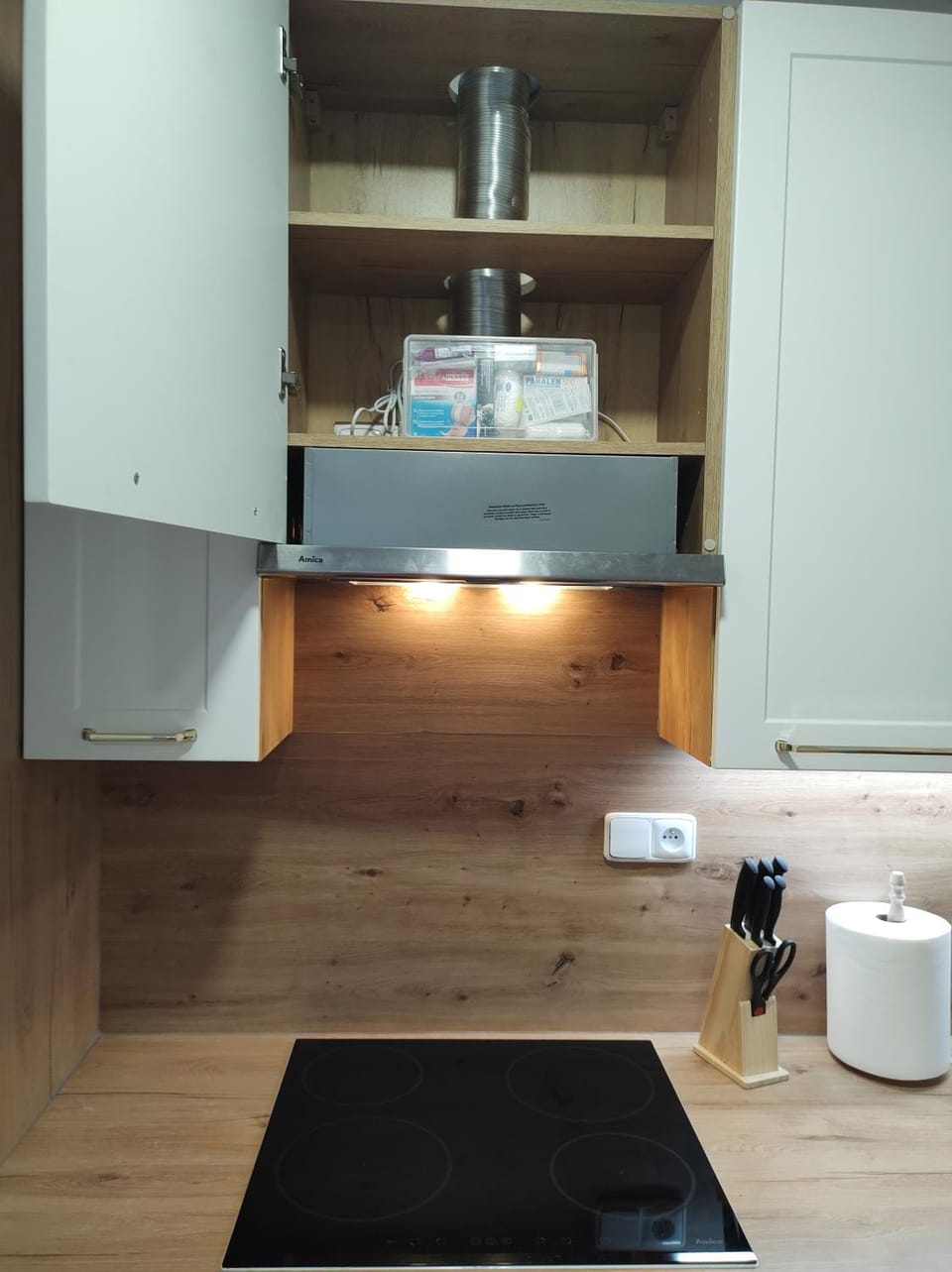 Kitchen or kitchenette, stove